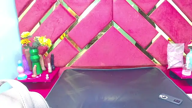 Sweet Annyy online show from 10-11-25, 12:39