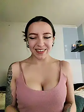 Snapshot of Paudelatorre chatting on 07-09-26, 04:57 Paudelatorre online show from 07-09-26, 04:57