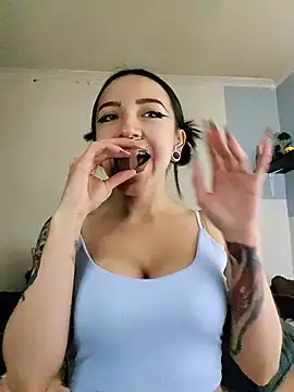Snapshot of Paudelatorre chatting on 07-16-26, 03:47 Paudelatorre online show from 07-16-26, 03:47