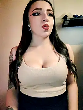 Snapshot of Paudelatorre chatting on 10-20-25, 01:29 Paudelatorre online show from 10-20-25, 01:29