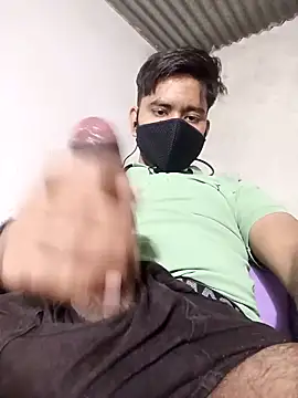 Snapshot of Pussy_lover_33 chatting on 03-01-26, 05:35 Pussy lover 33 online show from 03-01-26, 05:35