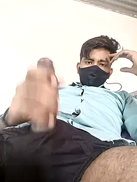 Snapshot of Pussy_lover_33 chatting on 10-25-25, 04:00 Pussy lover 33 online show from 10-25-25, 04:00