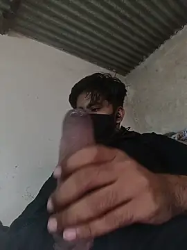 Snapshot of Pussy_lover_33 chatting on 10-29-25, 09:08 Pussy lover 33 online show from 10-29-25, 09:08