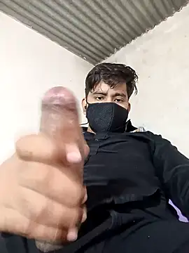 Snapshot of Pussy_lover_33 chatting on 10-28-25, 04:13 Pussy lover 33 online show from 10-28-25, 04:13