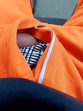 Snapshot of vadszex31 chatting on 10-21-25, 07:19 vadszex31 online show from 10-21-25, 07:19