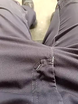 Snapshot of vadszex31 chatting on 10-18-25, 06:37 vadszex31 online show from 10-18-25, 06:37