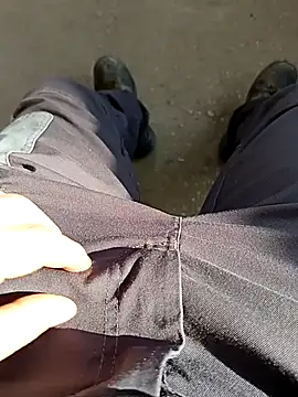 Snapshot of vadszex31 chatting on 03-10-25, 08:39 vadszex31 online show from 03-10-25, 08:39