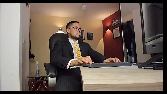 thesexlawyer1 online show from 12-05-25, 04:11