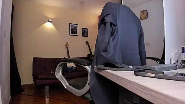 thesexlawyer1 online show from 04-11-26, 07:45