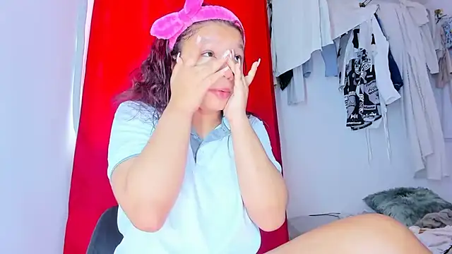 Emily Coper18 online show from 11-29-25, 01:33