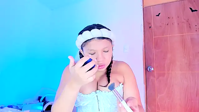 Emily Coper18 online show from 04-19-26, 02:07
