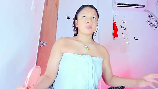 Emily Coper18 online show from 01-10-26, 02:12