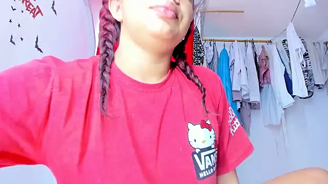 Emily Coper18 online show from 11-23-25, 01:32