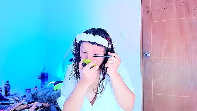 Emily Coper18 online show from 05-15-26, 02:15