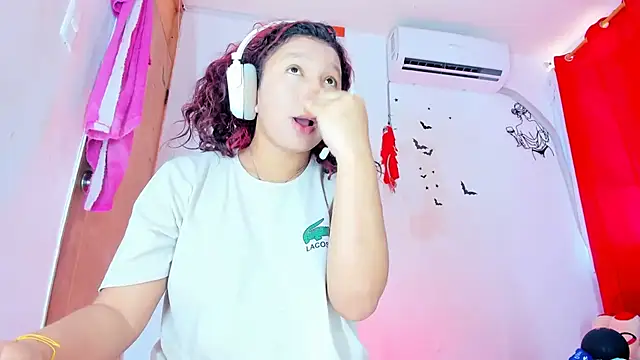 Emily Coper18 online show from 01-15-26, 02:31