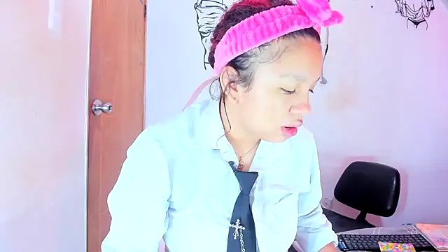 Emily Coper18 online show from 03-09-26, 01:58