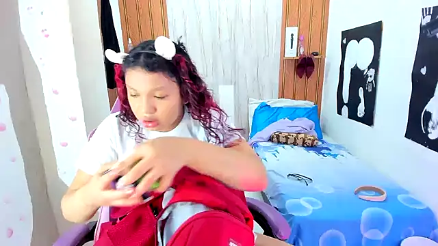 Emily Coper18 online show from 07-17-26, 02:03