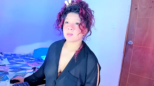 Emily Coper18 online show from 06-21-26, 03:01