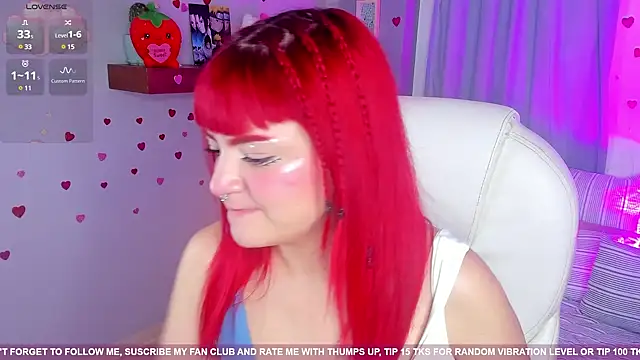 Snapshot of Tiny__Emmy chatting on 03-11-25, 03:12 Tiny Emmy online show from 03-11-25, 03:12