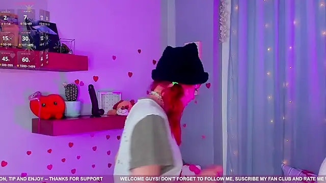 Snapshot of Tiny__Emmy chatting on 02-22-25, 07:03 Tiny Emmy online show from 02-22-25, 07:03