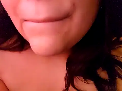 Snapshot of Blanquitaaa chatting on 12-17-24, 07:59 Blanquitaaa online show from 12-17-24, 07:59