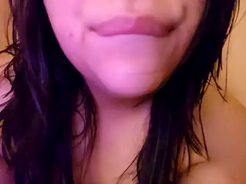 Snapshot of Blanquitaaa chatting on 12-04-24, 08:17 Blanquitaaa online show from 12-04-24, 08:17