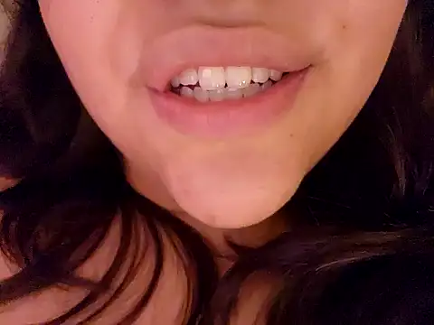 Snapshot of Blanquitaaa chatting on 12-12-24, 05:04 Blanquitaaa online show from 12-12-24, 05:04