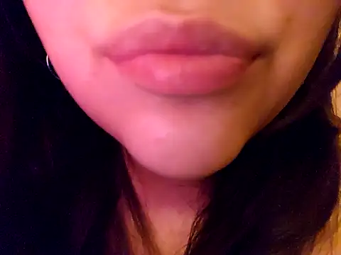 Snapshot of Blanquitaaa chatting on 03-05-25, 04:56 Blanquitaaa online show from 03-05-25, 04:56