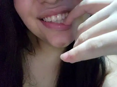 Snapshot of Blanquitaaa chatting on 02-23-26, 05:30 Blanquitaaa online show from 02-23-26, 05:30