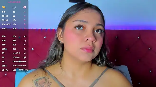 Snapshot of Abril_Gomez06 chatting on 09-20-25, 03:33 Abril Gomez06 online show from 09-20-25, 03:33