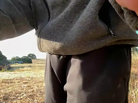 Wayneonmee23 online show from 04-13-26, 02:32