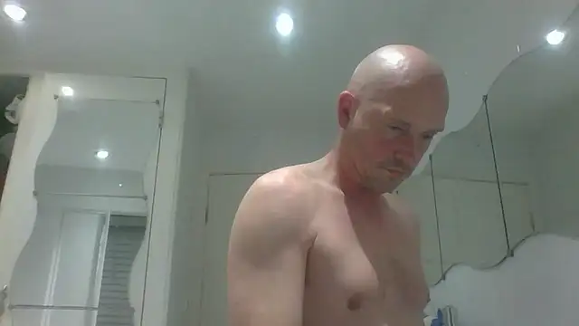 mrtickle0025 online show from 11-05-25, 09:23