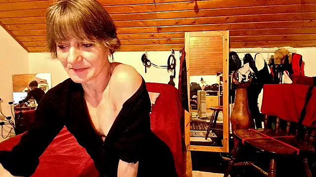 Hot Colettte online show from 02-15-26, 07:46