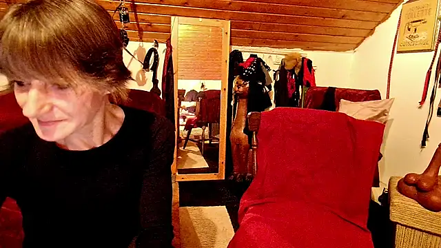 Hot Colettte online show from 01-11-26, 03:24