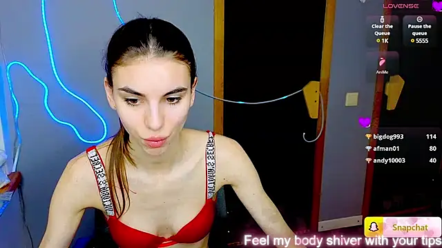 Snapshot of EmmyGreans chatting on 02-01-25, 07:15 EmmyGreans online show from 02-01-25, 07:15