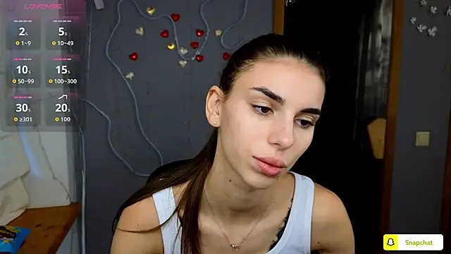 Snapshot of EmmyGreans chatting on 10-04-25, 05:42 EmmyGreans online show from 10-04-25, 05:42