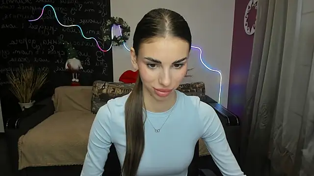 EmmyGreans online show from 12-18-25, 06:40