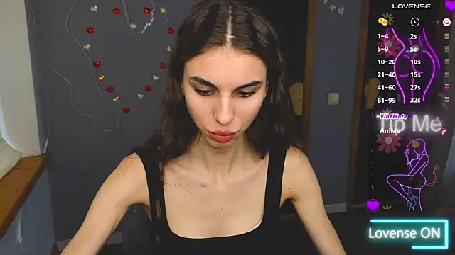 Snapshot of EmmyGreans chatting on 03-04-25, 01:06 EmmyGreans online show from 03-04-25, 01:06