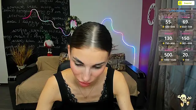 EmmyGreans online show from 12-19-25, 07:11