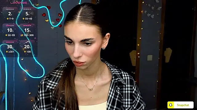 Snapshot of EmmyGreans chatting on 09-25-25, 11:38 EmmyGreans online show from 09-25-25, 11:38