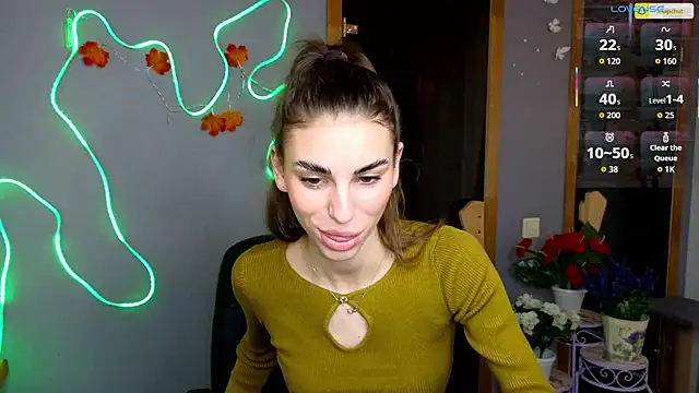 Snapshot of EmmyGreans chatting on 11-10-25, 07:13 EmmyGreans online show from 11-10-25, 07:13