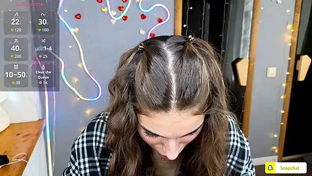 Snapshot of EmmyGreans chatting on 09-20-25, 05:45 EmmyGreans online show from 09-20-25, 05:45