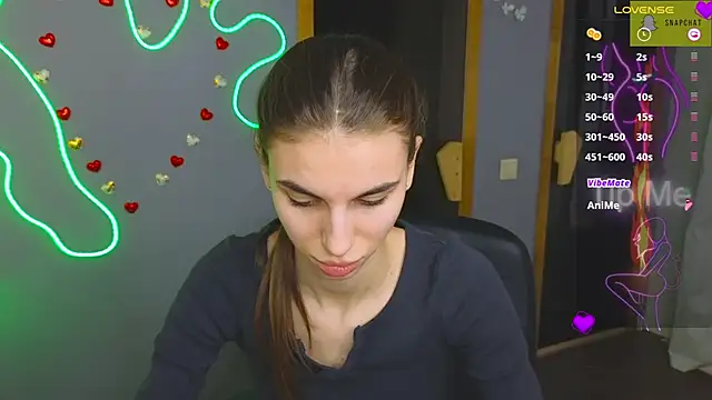 Snapshot of EmmyGreans chatting on 03-17-25, 09:33 EmmyGreans online show from 03-17-25, 09:33