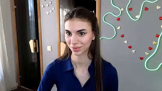 Snapshot of EmmyGreans chatting on 03-08-25, 06:43 EmmyGreans online show from 03-08-25, 06:43