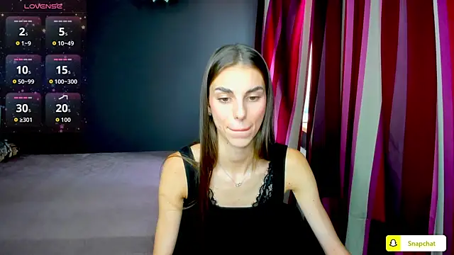 Snapshot of EmmyGreans chatting on 09-17-25, 12:18 EmmyGreans online show from 09-17-25, 12:18