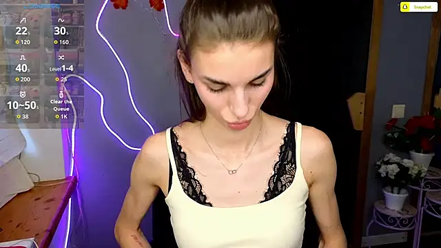 Snapshot of EmmyGreans chatting on 11-17-25, 12:42 EmmyGreans online show from 11-17-25, 12:42