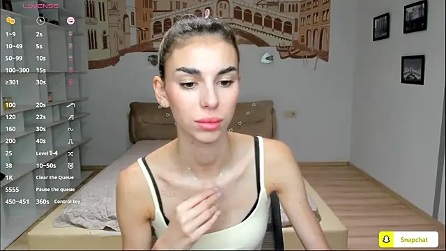 Snapshot of EmmyGreans chatting on 10-10-25, 05:41 EmmyGreans online show from 10-10-25, 05:41