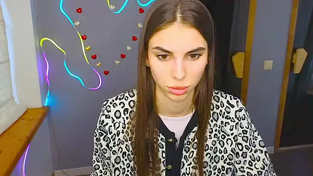 Snapshot of EmmyGreans chatting on 02-25-25, 12:38 EmmyGreans online show from 02-25-25, 12:38