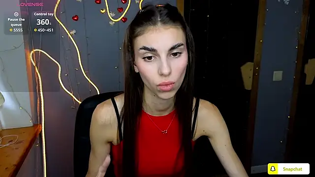 Snapshot of EmmyGreans chatting on 10-08-25, 11:45 EmmyGreans online show from 10-08-25, 11:45