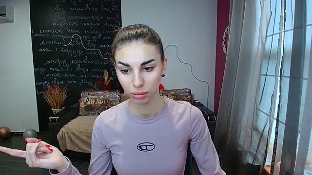 EmmyGreans online show from 03-17-26, 06:38